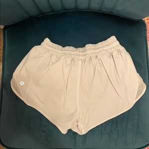 lululemon hotty hot shorts